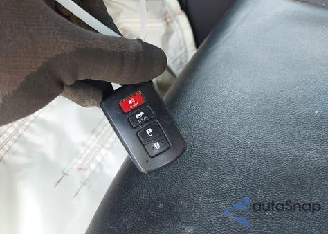 2016 Toyota Corolla S Premium z USA, uszkodzony, nr VIN 2T1BURHE6GC715530